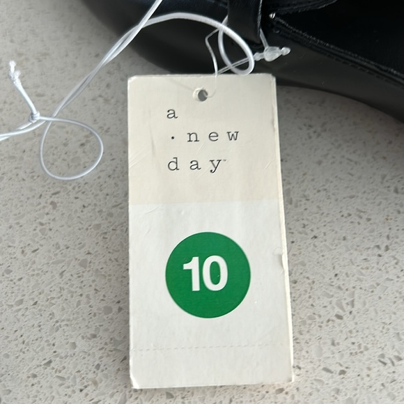 Ladies casual slip on shoe - Picture 4 of 9